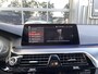 BMW 5-Serie Touring 530D LCI M-Pakket CARPLAY|TREKHAAK|CAMERA|LED KOPLAMPEN|M SPORT INTERIEUR|SFEERVERLICHTING|STOELVERWARMING