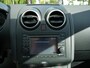 Nissan Qashqai 2.0 140pk ECO Connect Edition | Panoramadak | Trekhaak | Privacy | Camera |