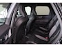 Volvo XC60 T6 Recharge AWD Plus Black Edition - Luchtvering - Panorama/schuifdak - IntelliSafe Assist & Surround - 360º Camera - Bowers & Wilkins audio - Adaptieve LED koplampen - Verwarmde voorstoelen, stuur & achterbank - Parkeersensoren voor & achter - Elektr. bedienb. voorstoelen met geheugen - Draadloze tel. lader - Extra getint glas - Elektr. inklapbare trekhaak - 21' LMV