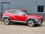 Hyundai Kona 1.6 GDI HEV Premium / Demo Actie / Leder / Elek. Bedienbare Voorstoelen / Stoel- & Stuurverwarming / Stoelverkoeling / 360 Camera /