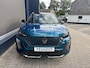 Peugeot 2008 1.2 Hybrid 145 GT € 5500,- DEMO VOORDEEL !| Automaat | Navigatie | 360 Graden Camera | 18 Inch Evissa | Keyless Entry | Full LED Verlichting | Zwart Dak | Dode Hoek Detectie | Cruise Control Adaptief | Climate Control | Hoge Zitpositie.