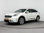 Kia Niro 1.6 GDi Hybrid ExecutiveLine | leder | Navi | Camera | electrische verstelbare stoelen | Stoel verwarming en verkoeling| stuurverwarming |
