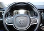 Volvo V60 2.0-250pk T5 Momentum AUTOMAAT ! Fijne comfortabele, luxe en degelijke wagen ! Autm. airco dual, panodak en achterklep elektrisch, wegklapbare trekhaak, LM wielen, metallic lak, navigatie, telefoonvoorb., lederen int., parkeersensoren v+a,  LED verl. etc.
