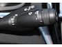 Volvo V60 2.0-250pk T5 Momentum AUTOMAAT ! Fijne comfortabele, luxe en degelijke wagen ! Autm. airco dual, panodak en achterklep elektrisch, wegklapbare trekhaak, LM wielen, metallic lak, navigatie, telefoonvoorb., lederen int., parkeersensoren v+a,  LED verl. etc.
