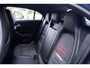 Mercedes-Benz A-klasse 180 d Business Solution AMG Camera Led koplampen Apple Carplay Rijklaar