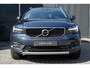 Volvo XC40 T2 Automaat Business Pro | Trekhaak | Dealeronderhouden | Panoramadak | Stoelverwarming | BLIS | Parkeercamera | Parkeersensoren voor + achter | 19" Lichtmetalen velgen | Adaptive cruise control | Navigatie