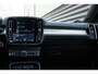Volvo XC40 T2 Automaat Business Pro | Trekhaak | Dealeronderhouden | Panoramadak | Stoelverwarming | BLIS | Parkeercamera | Parkeersensoren voor + achter | 19" Lichtmetalen velgen | Adaptive cruise control | Navigatie