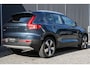 Volvo XC40 T2 Automaat Business Pro | Trekhaak | Dealeronderhouden | Panoramadak | Stoelverwarming | BLIS | Parkeercamera | Parkeersensoren voor + achter | 19" Lichtmetalen velgen | Adaptive cruise control | Navigatie