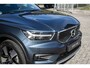 Volvo XC40 T2 Automaat Business Pro | Trekhaak | Dealeronderhouden | Panoramadak | Stoelverwarming | BLIS | Parkeercamera | Parkeersensoren voor + achter | 19" Lichtmetalen velgen | Adaptive cruise control | Navigatie