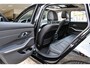 BMW 3-Serie Touring 330e xDrive | Pano | Trekhaak | Camera