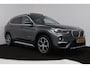 BMW X1 SDrive18i High Executive (PANORAMADAK, ACHTERUITRIJCAMERA, SFEERVERLICHTING, STOELVERWARMING, NAVIGATIE, DEALER ONDERHOUD)