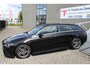 Mercedes-Benz CLA Shooting Brake 180 AMG Orig. Ned./Automaat/Apple carplay/Sfeerverlichting/Airco/Navigatie/Cruise control/Wide digital screen/Elektrische achterklep/Stoelverwarming/Keyless entry+start/Spiegels inklapbaar/Achteruitrijcamera/Lichtmetalen velgen