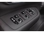 Volvo XC90 T8 Recharge AWD Ultimate Dark - Panorama/schuifdak - IntelliSafe Assist & Surround - 360º Camera - Bowers & Wilkins audio - Adaptieve LED koplampen - Verwarmde voorstoelen, stuur & achterbank - Parkeersensoren voor & achter - Elektr. bedienb. voorstoelen met geheugen - Head up display - Draadloze tel. lader - Extra getint glas - 22' LMV