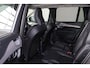 Volvo XC90 T8 Recharge AWD Ultimate Dark - Panorama/schuifdak - IntelliSafe Assist & Surround - 360º Camera - Bowers & Wilkins audio - Adaptieve LED koplampen - Verwarmde voorstoelen, stuur & achterbank - Parkeersensoren voor & achter - Elektr. bedienb. voorstoelen met geheugen - Head up display - Draadloze tel. lader - Extra getint glas - 22' LMV