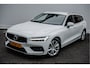 Volvo V60 2.0 B3 164pk Aut. Business Pro Contourstoelen/ Stuur-stoelverwarming/ Camera/ Navigatie/ Carplay/ Cruise control/ Full led