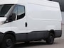 IVECO Daily 35S16V 2.3 352 L2H2 | Airco | Trekhaak | Camera!