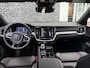 Volvo V60 T6 Plug-in hybrid AWD Plus Dark | Harman Kardon Audio | Trekhaak | Stoel- / Stuurverwarming Voor + Achter | 360 Camera | Adaptive Cruise | Long Range | Google | Carplay | Dodehoekdetectie