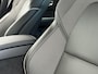 Volvo V60 T6 Plug-in hybrid AWD Plus Dark | Harman Kardon Audio | Trekhaak | Stoel- / Stuurverwarming Voor + Achter | 360 Camera | Adaptive Cruise | Long Range | Google | Carplay | Dodehoekdetectie