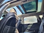 Hyundai Santa Fe 1.6 T-GDI PHEV Premium Sky Automaat / Dealer onderhouden / Afn. trekhaak 1.350 kg / Panoramadak / Navigatie / Lederen bekleding / Stuur-, voor- en achterstoelen verwarmd / 19" / Premium Audio / Apple Carplay / Android Auto