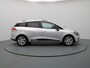 Renault Clio Estate 90pk TCe Limited Airco | Cruise | Carplay | Navi | Parkeersens. achter