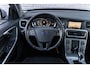 Volvo V60 2.0 T3 Momentum | Stoelverwarming | Cruise Control | Parkeer Assist | DAB | Navigatie |