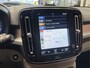 Volvo XC40 1.5 T4 RECHARGE INSCRIPTION AUTOMAAT LEDER NAVIGATIE STOEL EN STUUR VERWARMING CRUISE CONTROL APPLE CARPLAY/ANDROID RIJSTROOKSENSOREN  ACHTERUITRIJCAMERA UITKLAPBARE TREKHAAK ZEER MOOI !! Brgl