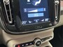 Volvo XC40 1.5 T4 RECHARGE INSCRIPTION AUTOMAAT LEDER NAVIGATIE STOEL EN STUUR VERWARMING CRUISE CONTROL APPLE CARPLAY/ANDROID RIJSTROOKSENSOREN  ACHTERUITRIJCAMERA UITKLAPBARE TREKHAAK ZEER MOOI !! Brgl
