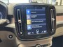 Volvo XC40 1.5 T4 RECHARGE INSCRIPTION AUTOMAAT LEDER NAVIGATIE STOEL EN STUUR VERWARMING CRUISE CONTROL APPLE CARPLAY/ANDROID RIJSTROOKSENSOREN  ACHTERUITRIJCAMERA UITKLAPBARE TREKHAAK ZEER MOOI !! Brgl