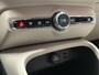 Volvo XC40 1.5 T4 RECHARGE INSCRIPTION AUTOMAAT LEDER NAVIGATIE STOEL EN STUUR VERWARMING CRUISE CONTROL APPLE CARPLAY/ANDROID RIJSTROOKSENSOREN  ACHTERUITRIJCAMERA UITKLAPBARE TREKHAAK ZEER MOOI !! Brgl