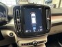 Volvo XC40 1.5 T4 RECHARGE INSCRIPTION AUTOMAAT LEDER NAVIGATIE STOEL EN STUUR VERWARMING CRUISE CONTROL APPLE CARPLAY/ANDROID RIJSTROOKSENSOREN  ACHTERUITRIJCAMERA UITKLAPBARE TREKHAAK ZEER MOOI !! Brgl