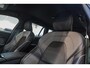 Volvo V60 T6 Plug-in hybrid AWD Ultra Dark 350pk | 2000 kg trekgewicht | Elektrische stoelen met geheugen | Harman/Kardon Audio | Stoel & Stuurverwarming | Dodehoeksensoren | adaptieve cruise controle |