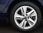 Volkswagen Golf Variant 1.0 eTSI Life | LED | Elektrische Trekhaak | Carplay | Adaptive Cruise | PDC | Navigatie | Sfeerverlichting