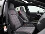 Volkswagen Golf 2.0 TSI GTI | 245PK | Automaat | Stoelverwarming | Blackstyle | Diefstalalarm | Achteruitrijcamera | Head-Up Display | Panorama-Schuif-/Kanteldak |