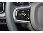 Volvo V60 T6 Plug-in hybrid AWD Plus Dark - IntelliSafe Assist & Surround - Parkeercamera achter - Verwarmde voorstoelen, stuur & achterbank - Parkeersensoren voor & achter - Elektr. bedienb. voorstoelen met geheugen - 19' LMV