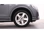 Audi Q2 35 TFSI S Edition | Stoelverwarming | Adaptive cruise | Zwart optiek |