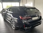 BMW 5-Serie Touring 540d xDrive M-SPORT Pro ** LED, PANORAMA, LEDER, 20-inch LMV, ICONIC GLOW, TREKH ** Ex BMW - € 27.800 onder NP ** ** INFORMEER OOK NAAR ONZE AANTREKKELIJKE FINANCIAL-LEASE TARIEVEN **