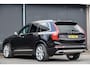 Volvo XC90 T8 Twin Engine 408Pk Aut. | Plug In Hybrid | AWD | Inscription | 7-Persoons | Panoramadak | Luchtvering | Achteruitrijcamera | 21'' | Ember Black