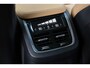 Volvo XC90 T8 Twin Engine 408Pk Aut. | Plug In Hybrid | AWD | Inscription | 7-Persoons | Panoramadak | Luchtvering | Achteruitrijcamera | 21'' | Ember Black