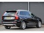 Volvo XC90 T8 Twin Engine 408Pk Aut. | Plug In Hybrid | AWD | Inscription | 7-Persoons | Panoramadak | Luchtvering | Achteruitrijcamera | 21'' | Ember Black