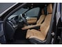 Volvo XC90 T8 Twin Engine 408Pk Aut. | Plug In Hybrid | AWD | Inscription | 7-Persoons | Panoramadak | Luchtvering | Achteruitrijcamera | 21'' | Ember Black