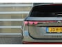 Volkswagen Passat Variant 1.5 272pk DSG eHybrid R-Line | SoH 100% | Black Style | Trekhaak | Camera Achter | Easy Open