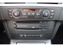 BMW 3-Serie Touring 318i Executive Clima/Cruise/Panodak/Bi-Xenon/Stoelverwarming/Navi/Bluetooth/Leder/PDC/RadioCD.AUX/18"LM/Isofix