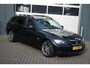 BMW 3-Serie Touring 318i Executive Clima/Cruise/Panodak/Bi-Xenon/Stoelverwarming/Navi/Bluetooth/Leder/PDC/RadioCD.AUX/18"LM/Isofix