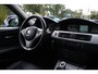 BMW 3-Serie Touring 318i Executive Clima/Cruise/Panodak/Bi-Xenon/Stoelverwarming/Navi/Bluetooth/Leder/PDC/RadioCD.AUX/18"LM/Isofix