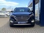 Hyundai Tucson 1.6 T-GDi Comfort / NL-Auto / 1e-Eigenaar / 177 PK / Cruise-Control / Climate-Control / Stoelverwarming V+A / Trekhaak / DAB Radio-Bluetooth / Navi / PDC-Achter met Camera / 17'' LMV / ENZ.