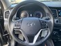 Hyundai Tucson 1.6 T-GDi Comfort / NL-Auto / 1e-Eigenaar / 177 PK / Cruise-Control / Climate-Control / Stoelverwarming V+A / Trekhaak / DAB Radio-Bluetooth / Navi / PDC-Achter met Camera / 17'' LMV / ENZ.