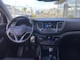 Hyundai Tucson 1.6 T-GDi Comfort / NL-Auto / 1e-Eigenaar / 177 PK / Cruise-Control / Climate-Control / Stoelverwarming V+A / Trekhaak / DAB Radio-Bluetooth / Navi / PDC-Achter met Camera / 17'' LMV / ENZ.