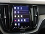 Volvo XC60 T6 AWD Ultra Dark | Luchtvering | Trekhaak | Panoramadak |