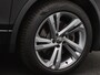 Volkswagen Tiguan 1.4 TSI eHybrid R-Line Business 245PK DSG Panorama Dak, Trekhaak, Achterruitrijamera, Elektr. Achterklep, Virtual Cockpit, Matrix-LED Verlichting, Adaptieve Cruise Control, Side Assist, Stuur- en Stoelverwarming, Park Assist, 19" LM Velgen