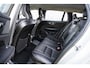 Volvo V60 2.0 T8 Twin Engine AWD Inscription | Adaptieve Cruise Control | Harman Kardon Audio | Parkeercamera | Trekhaak | Dodehoek Detectie | Stoel-/Voorruitverwarming | Nappa Lederen Bekleding + Stoelventilatie en massage |